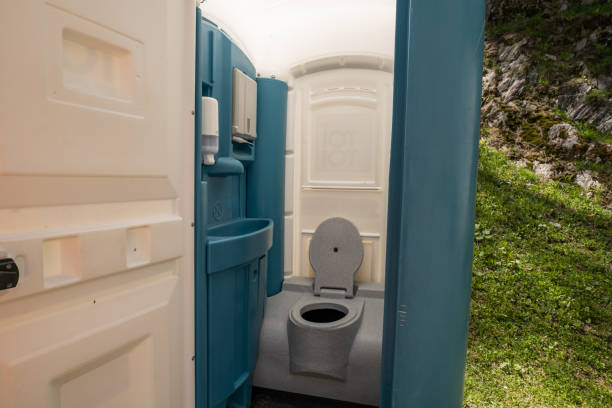 Best Porta potty delivery and setup  in Cove Creek, NC